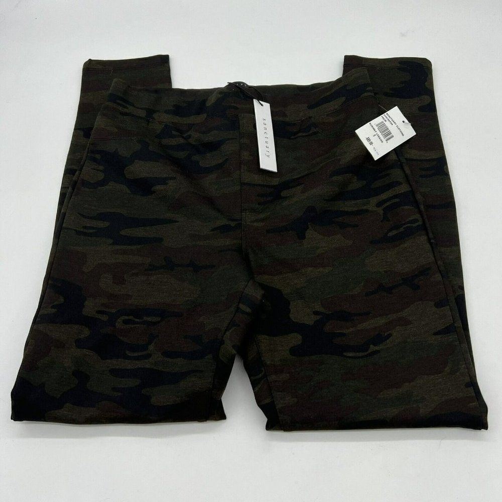 Sanctuary Runway Legging in Forest Camo Size Small NWT